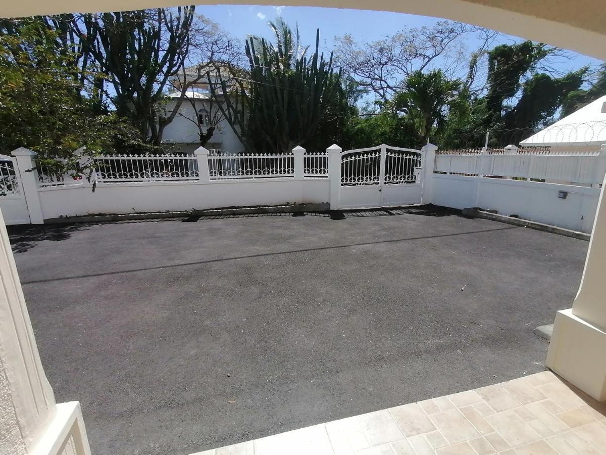 Coastal Nest Villa Mont-Choisy Luaran gambar